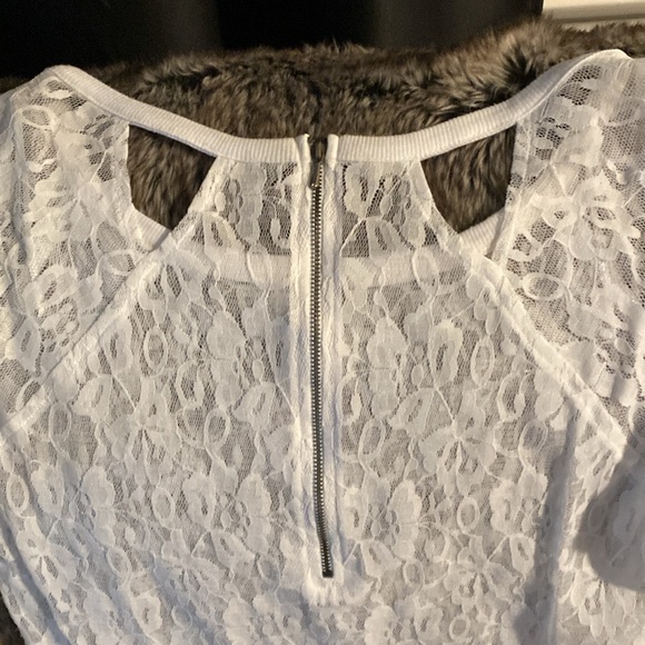 Guess Lace Top - Picture 4 of 5